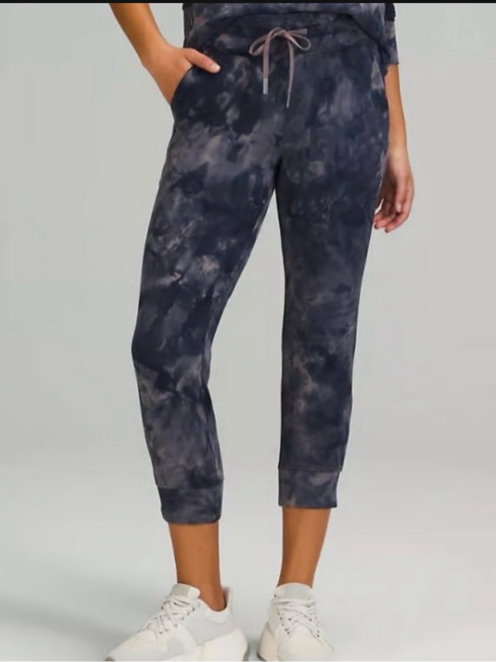 lululemon Blue Tie Dye Cropped Jogger Pants Sz 4